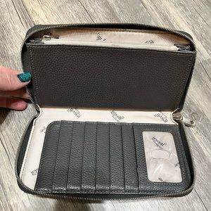 Gently used Thirty One Jewel Wallet Grey Faux Leather. Non-smoking pet free home